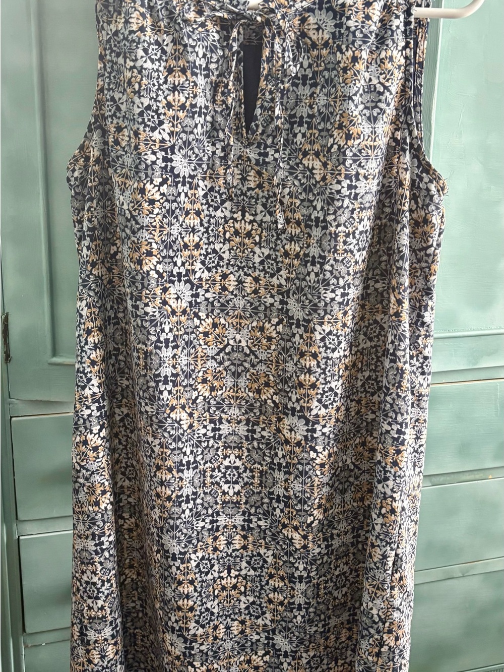 Sleeveless Floral Tile-Print Women’s Dress in Navy and Cream